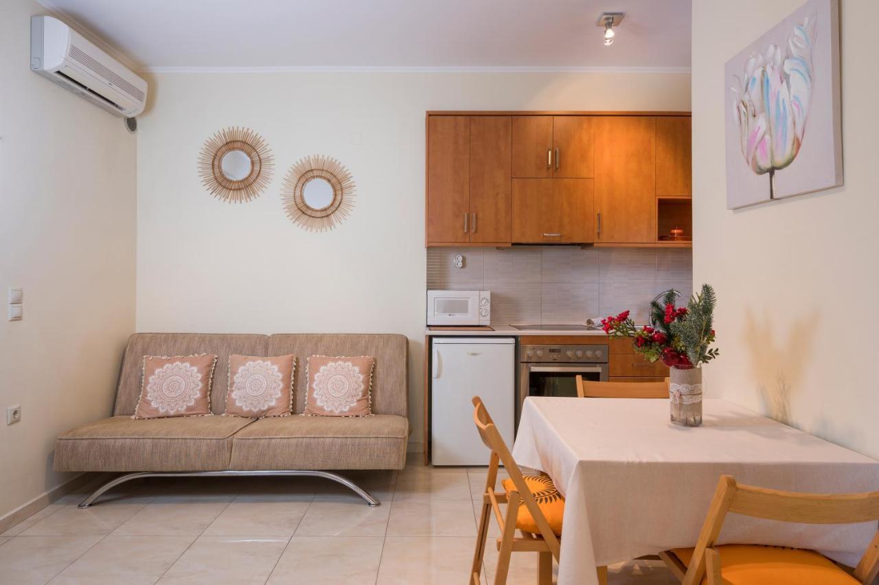 Appartement Luxury Coastal Retreat, Mountain View Balcony With Palm Trees & Parking à La Canée Extérieur photo